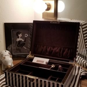 Meet your Posher, Cynthia